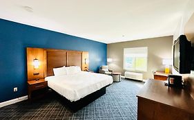 Comfort Inn & Suites Plainville-Foxboro